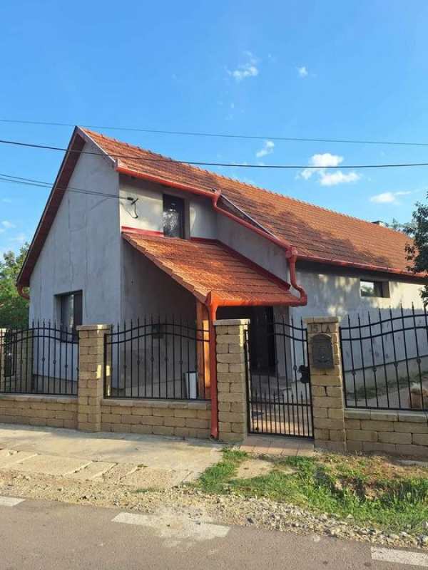 Vand sau schimb cu apartament in Oradea