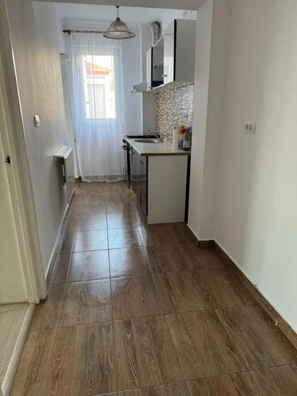 Vand apartament 3 camere