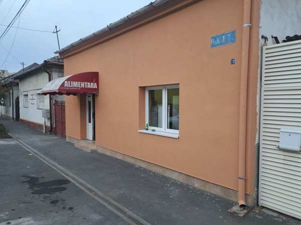 Vand  casa in GRADISTE.