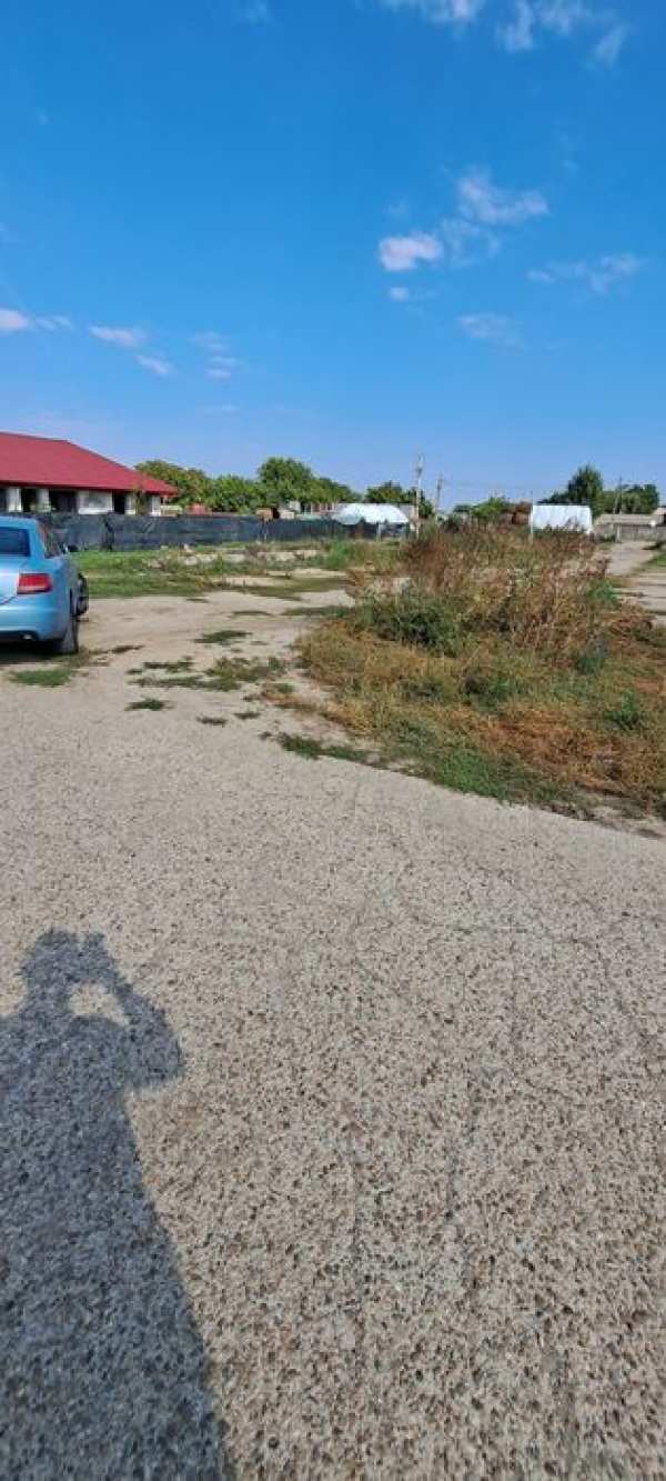 vand teren chiscani intravilan 600mp