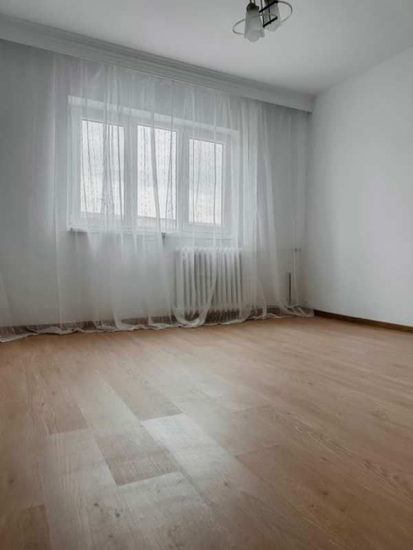 Apartament de vanzare 2 camere decomandat, direct de la proprietar