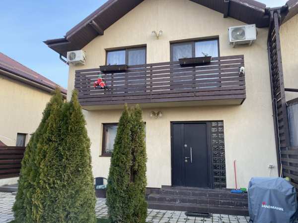 Vila tip duplex com. Berceni cu 2 dormitoare 105 mp utili/200mp curte