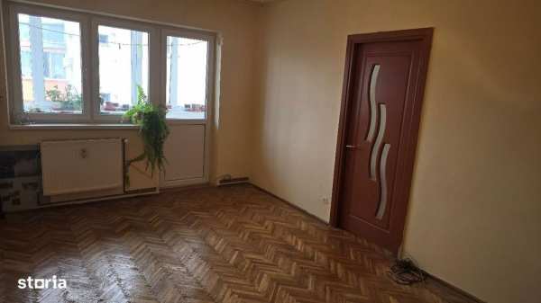 Vand apartament 3 camere cu intrari separate in Deva, zona Minerului,
