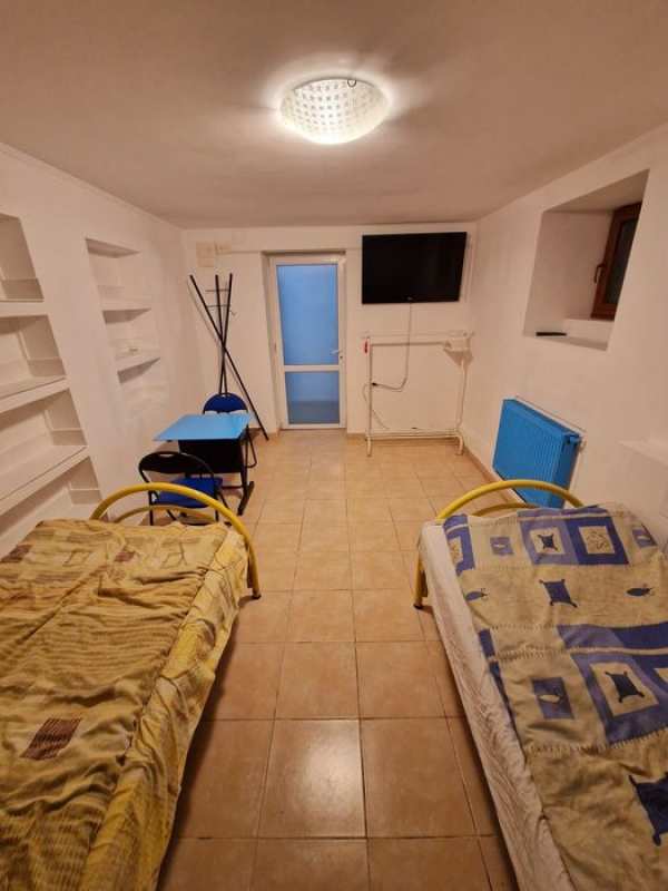 Cazare in gazda pentru baieti ( zona Obor)