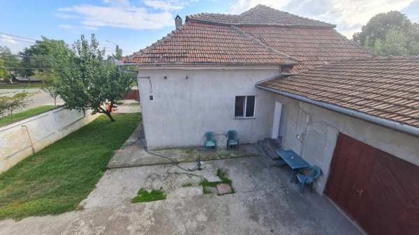 Închiriez casa în sacalaz 3 dormitoare , centrala gaz, garaj acoperit
