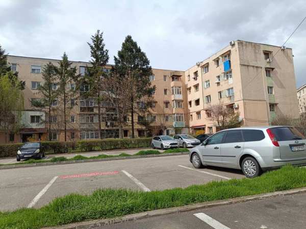De Inchiriat Apartament  2 Camere