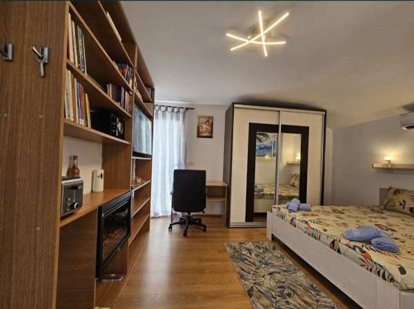 Ofer spre închiriere o garsonieră, tip Studio Flat, în Buftea Centru!