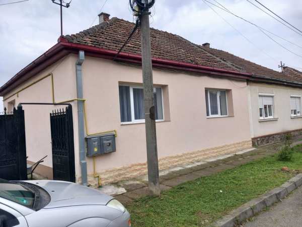 Persoana fizica vand casa zona Titulescu