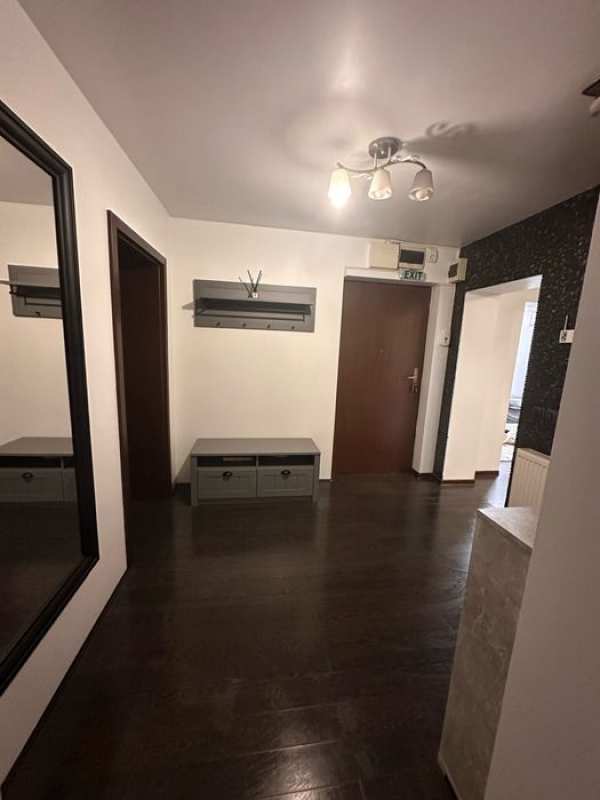 Vand apartament 3 camere