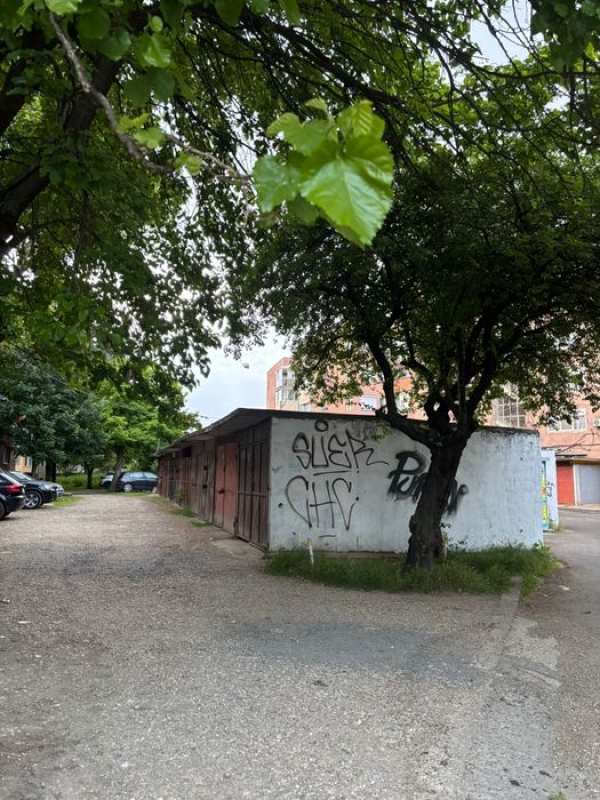 Garaj de inchiriat