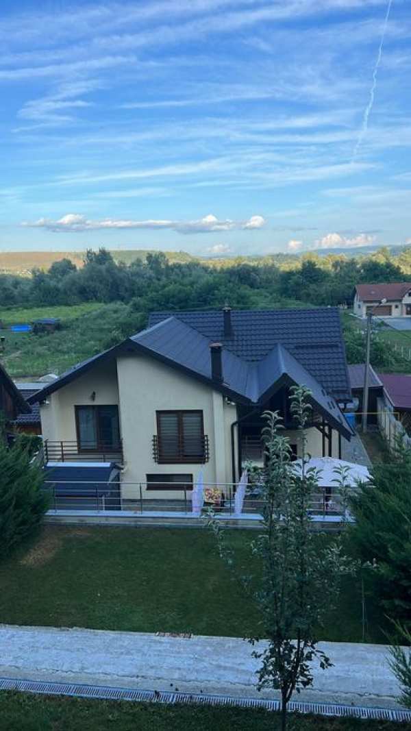 Casă de vânzare deosebită pt cineva deosebit