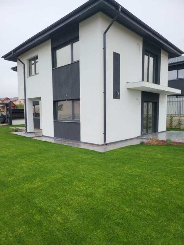 PF Vand Casa in zona Rediu
