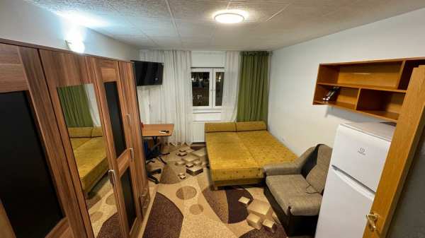 Proprietar-garsoniera zona Lipovei (disponibil imediat) - 250 EUR
