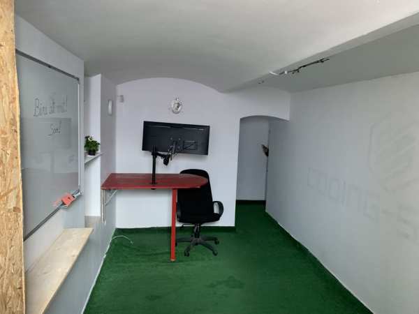 Chirie spatiu , o camera la demisol 120 euro