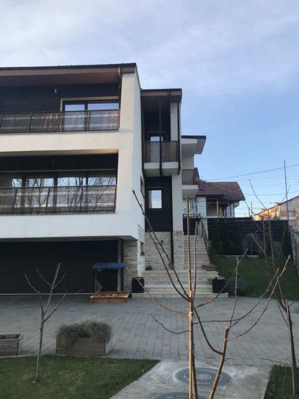 Duplex de vanzare