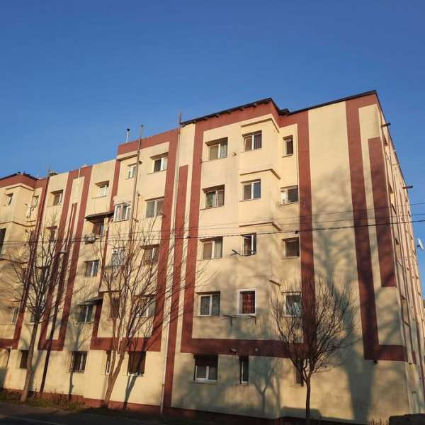Garsoniera de vanzare in Marasesti langa gara