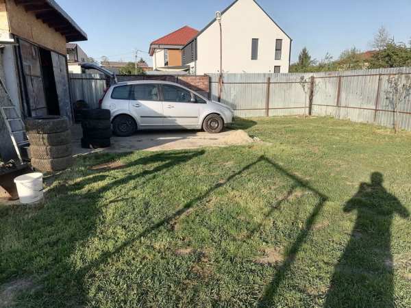 Garaj cu teren de inchiriat
