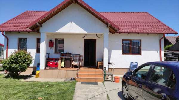 Inchiriez Inchiriere vila 4 camere Albota si regim hotelier utilitati