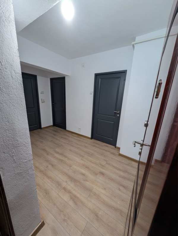 Proprietar, vand apartament 2 camere ultracentral