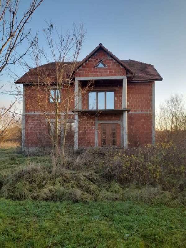 Casa de vânzare Beliu