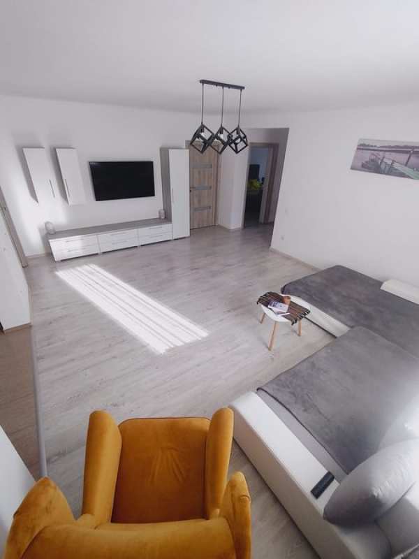 Casa complet mobilata și utilata de inchiriat