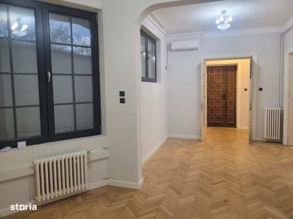 De vanzare apartament 3 camere in vila, etaj 1/2, Cartierul Evreiesc