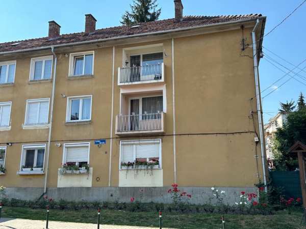 Vand apartament 2 camere, str.Mihai Eminescu, Sovata