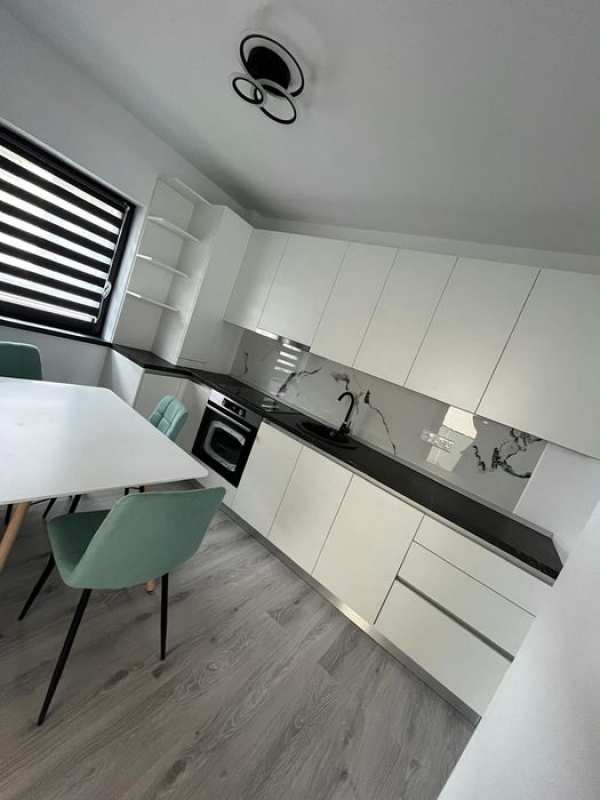 Apartament de închiriat
