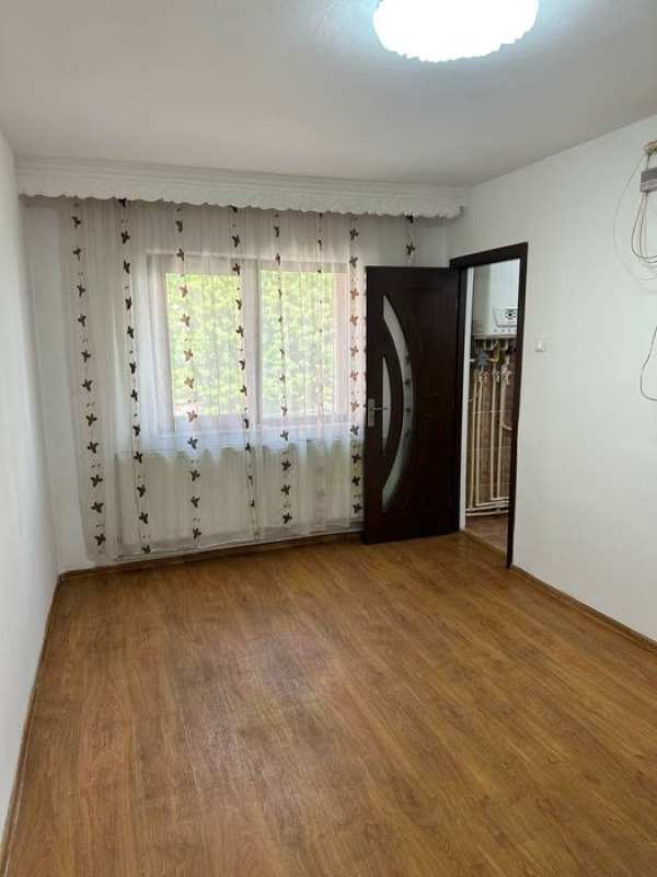 Garzoniera de Vanzare