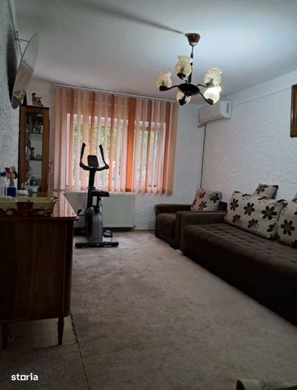 9 Mai(str.Faget),apart 2 cam cf 1,dec,de vanzare