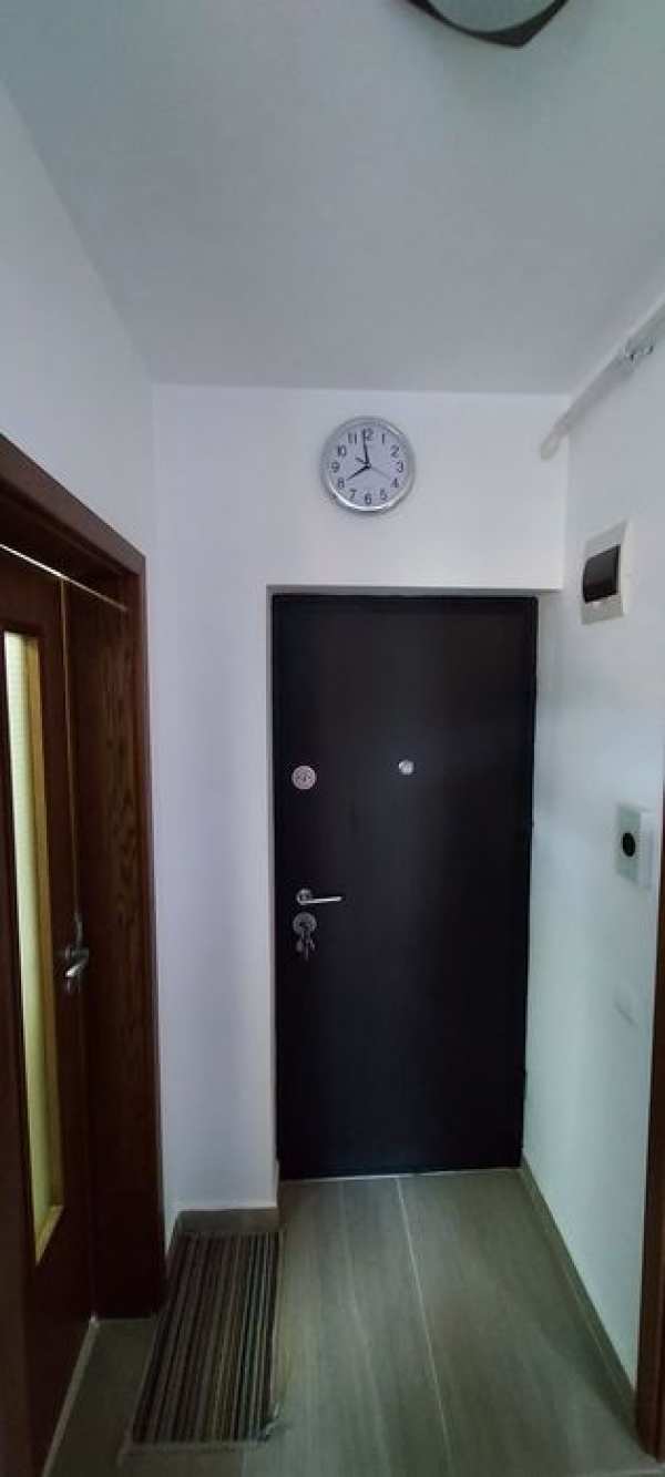 Se oferă spre închiriere sau vânzare garsoniera