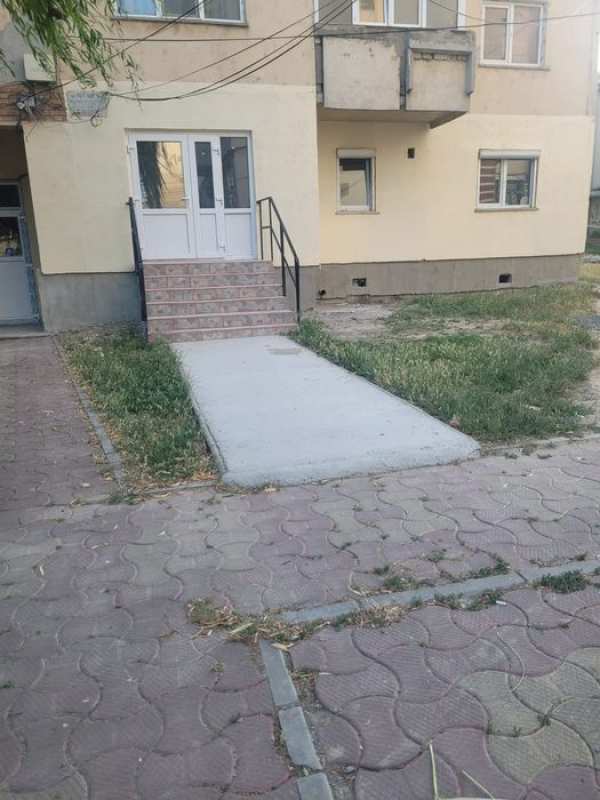 Ofer spre inchiriere/vanzare
