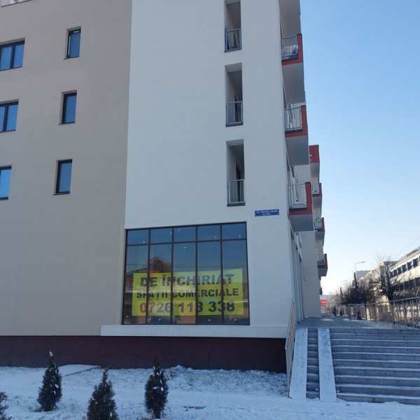 Inchiriez spatiu comercial zona Balanta