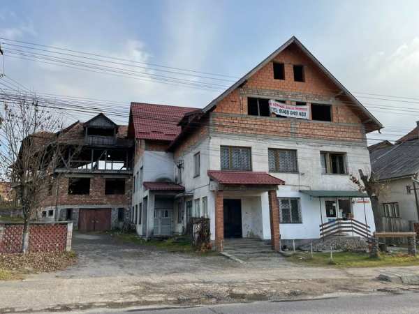 De inchiriat spatiu comercial/industrial