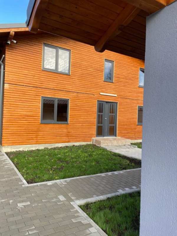 CABANA DE INCHIRIAT Posibilitate si de cumparare