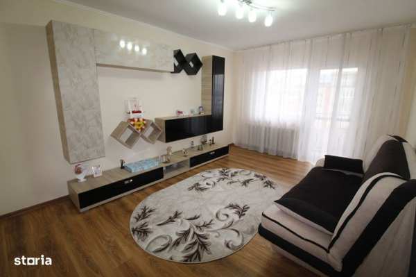 Vând apartament 2 camere în Hunedoara, zona Micro5-1/Bd. Dacia, 50mp