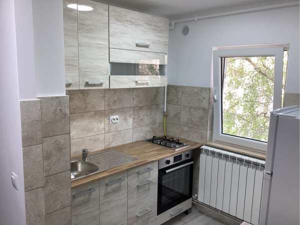 Inchiriez Apartament 1 camera - Garsoniera, Etaj 2 Deva