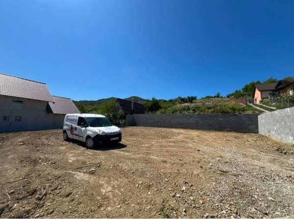 Teren intravilan in Viisoara 550mp cu autorizatie construire casa