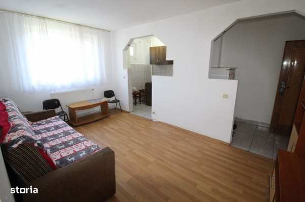 Vând apartament 2 camere în Hunedoara, zona Micro6-Profi City, etaj 2