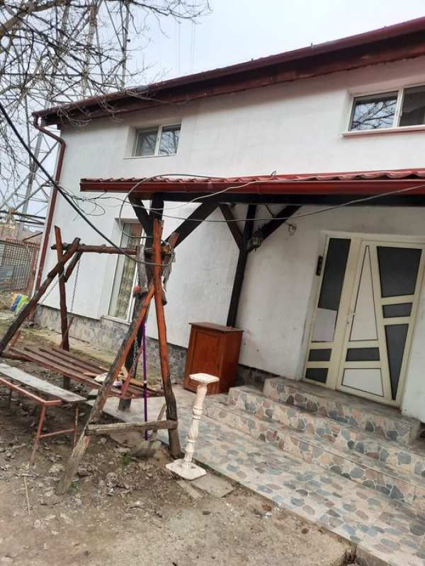 Casa de inchiriat