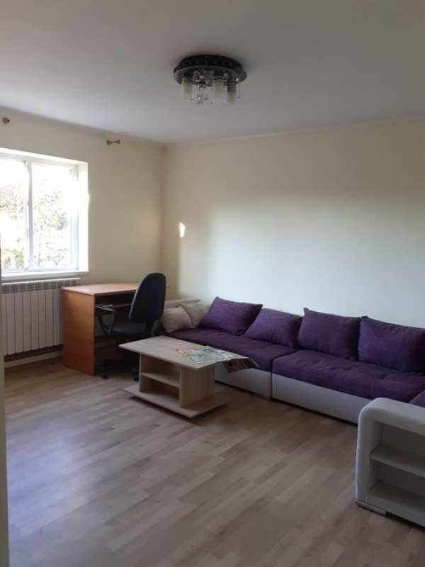 Închiriez casa zona Chizid(Piața)