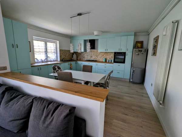 Inchiriez apartament 76 mp cu terasa (liber din 27.05.2025)