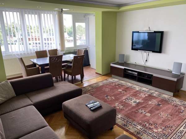 Proprietar apartament 4 camere zona spitalul judetean
