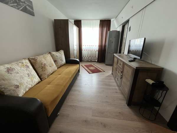 Proprietar inchiriez Garsoniera Uzina 2 30mp