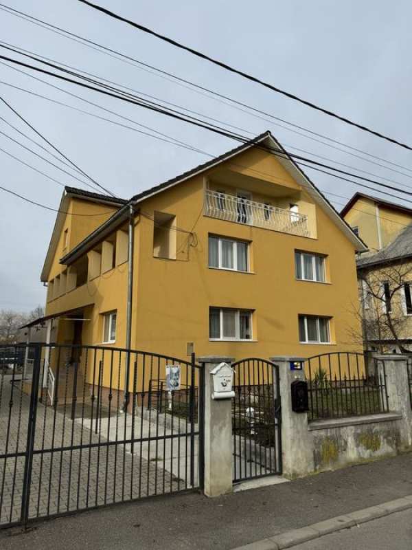 Casa de vanzare