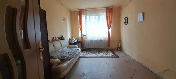 Garsoniera in Victoria str Salcamilor 4, parter, pret 12000 euro