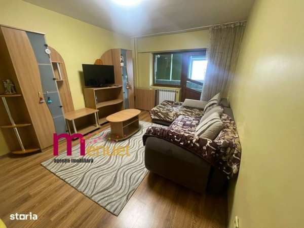 Apartament 3 camere,str.Victoriei,etaj 2
