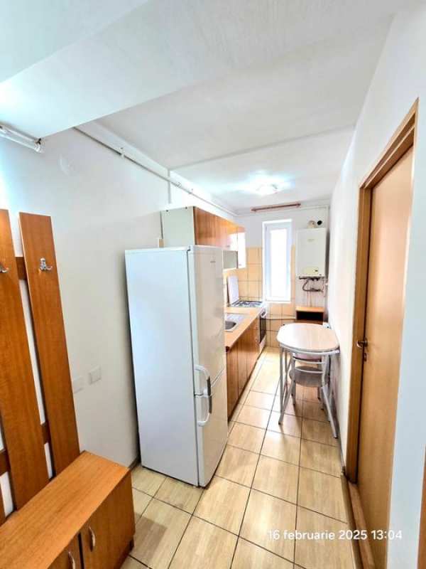 Proprietar inchiriez garsoniera decomandata cu 1 camera Turnisor-Ogoru