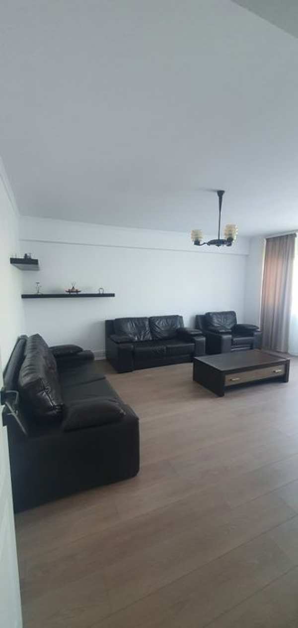 Inchiriez apartament 3 camere Popa Sapca loc parcare inclus