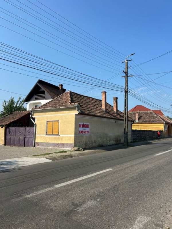 Vand casa zona centrala - teren 471 mp
